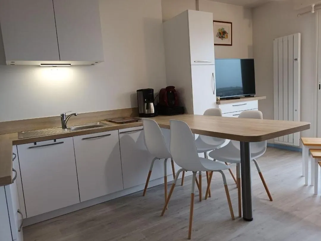 664 - Bel Appartement A Erquy, A 400M De La Plage Du Centre Offrant Une Vue En Hauteur Du Port Apartment