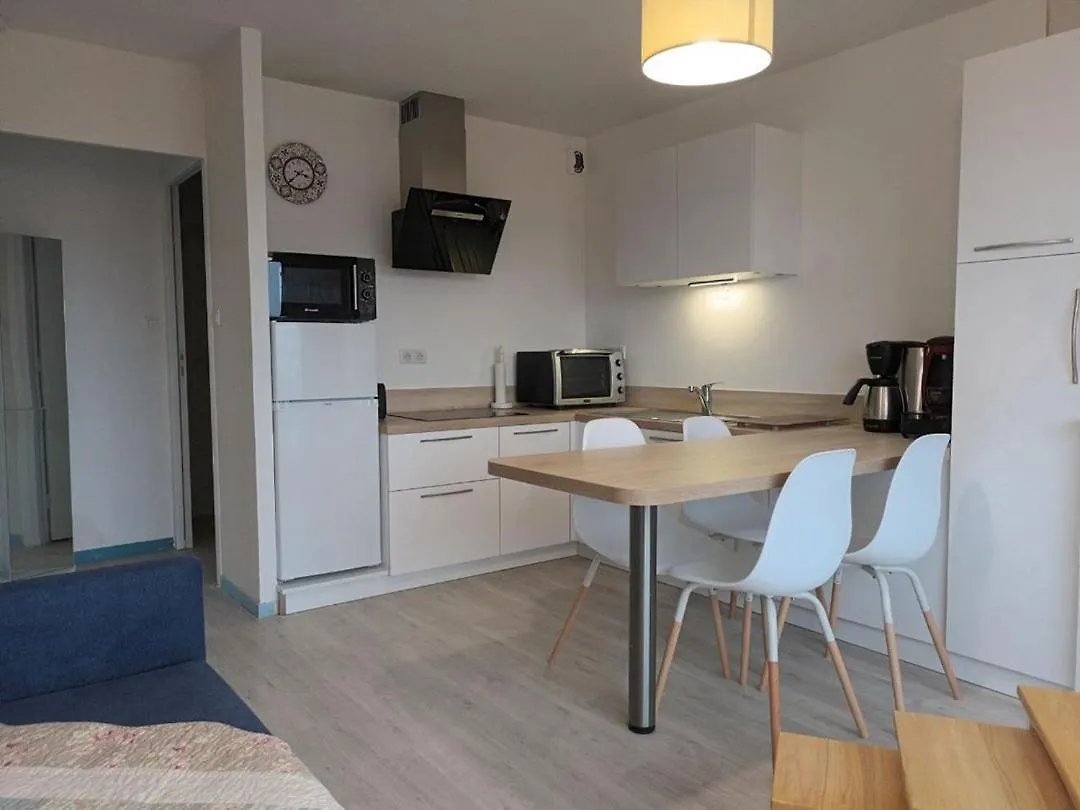 664 - Bel Appartement A Erquy, A 400M De La Plage Du Centre Offrant Une Vue En Hauteur Du Port